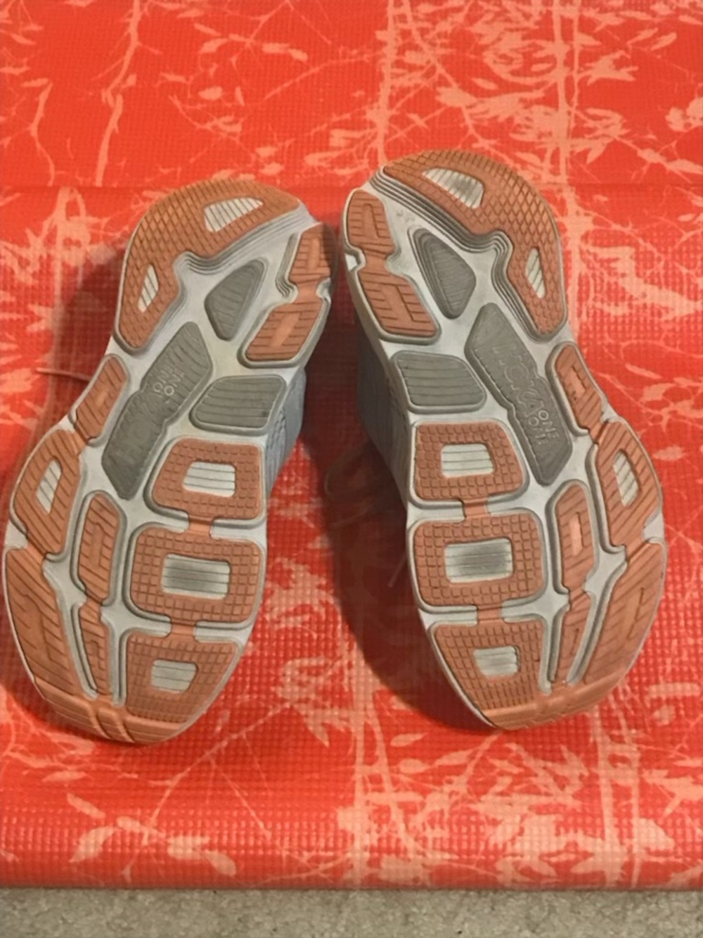 Hoka One One Bondi 7 Wide Sneakers in Light Gray - Picture 3 of 3